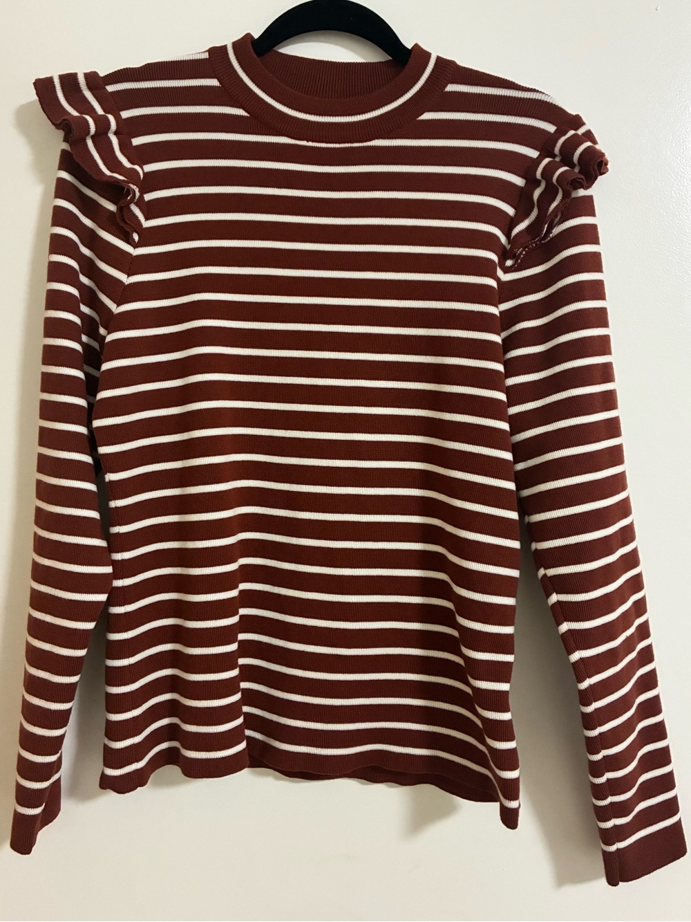 Grace + Karma | Womens LG Striped Ruffle Shoulder Top - Rust brown /White NWT